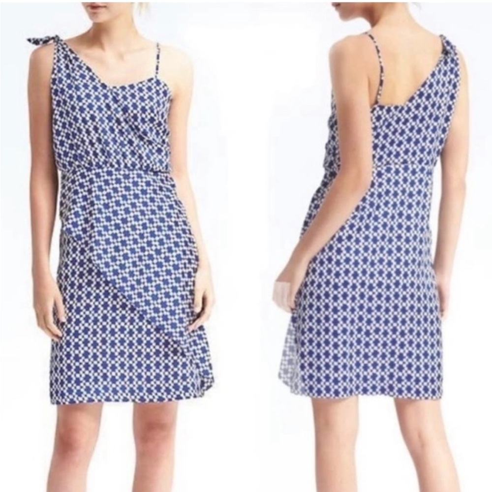 BANANA REPUBLIC BLUE-WHITE GEOMETRIC SPAGHETTI STRAP DRESS